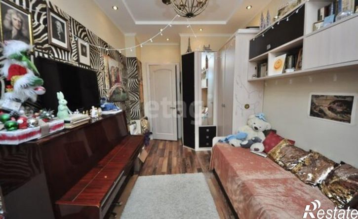 3-комн квартира улица Дзержинского, 8,  д. 8