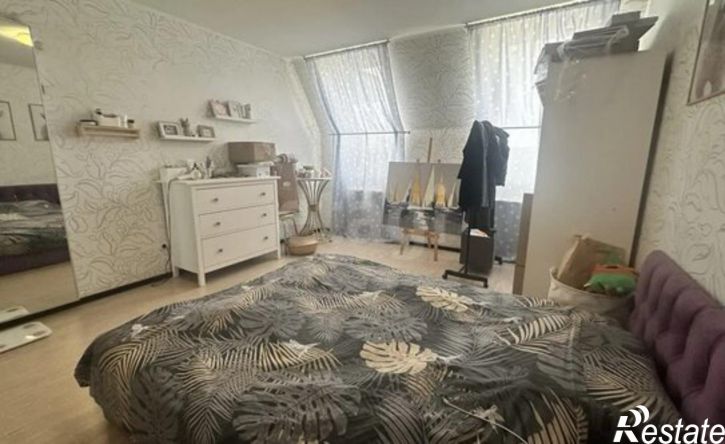 4-комн квартира ул Бекетова, 10,  д. 10