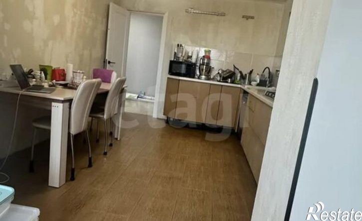 4-комн квартира ул Бекетова, 10,  д. 10