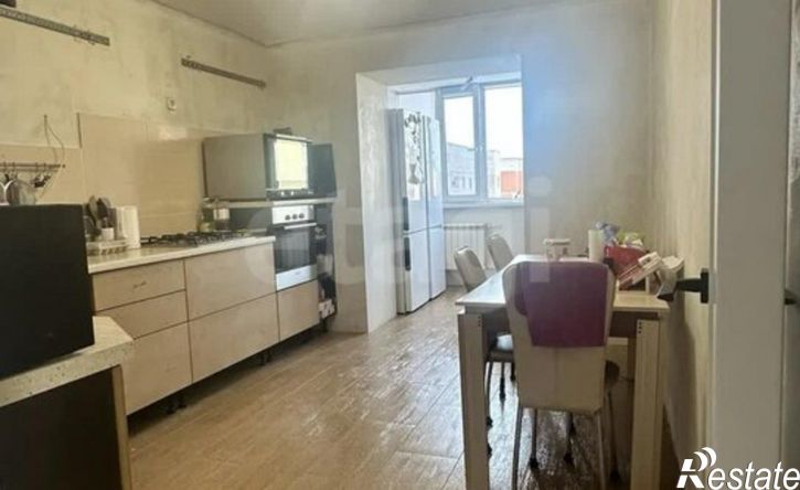 4-комн квартира ул Бекетова, 10,  д. 10