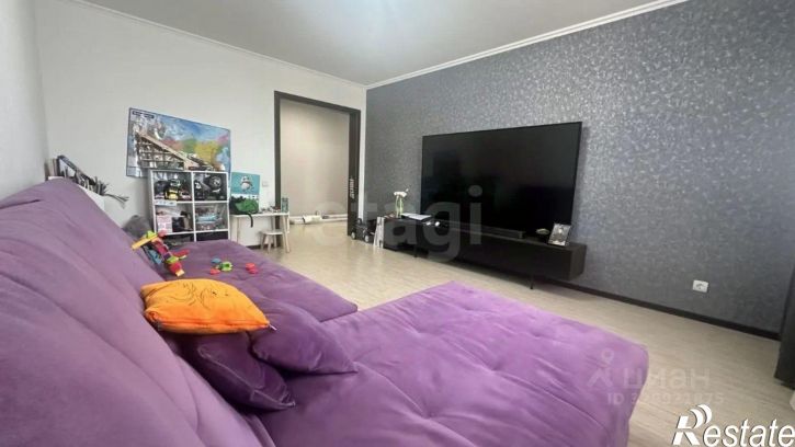 4-комн квартира улица Бекетова, 10,  д. 10