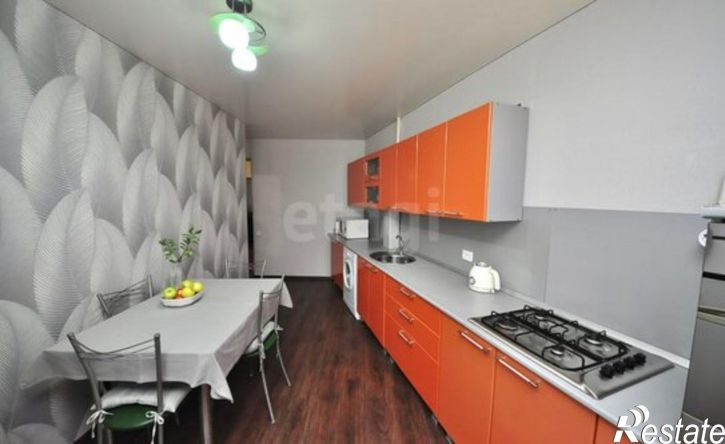 4-комн квартира ул Ленинградская, 35,  д. 35