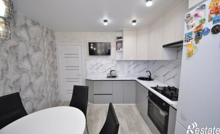 2-комн квартира ул Ленинградская, 42,  д. 42