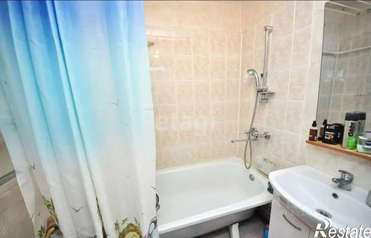 2-комн квартира б-р Космонавтов, 48,  д. 48