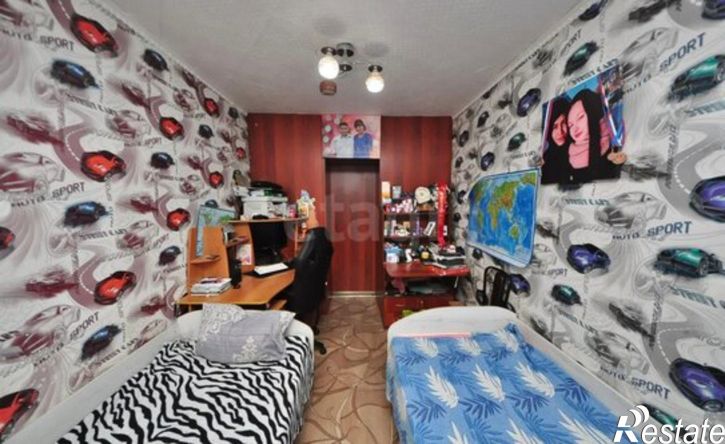 3-комн квартира б-р Космонавтов, 32,  д. 32