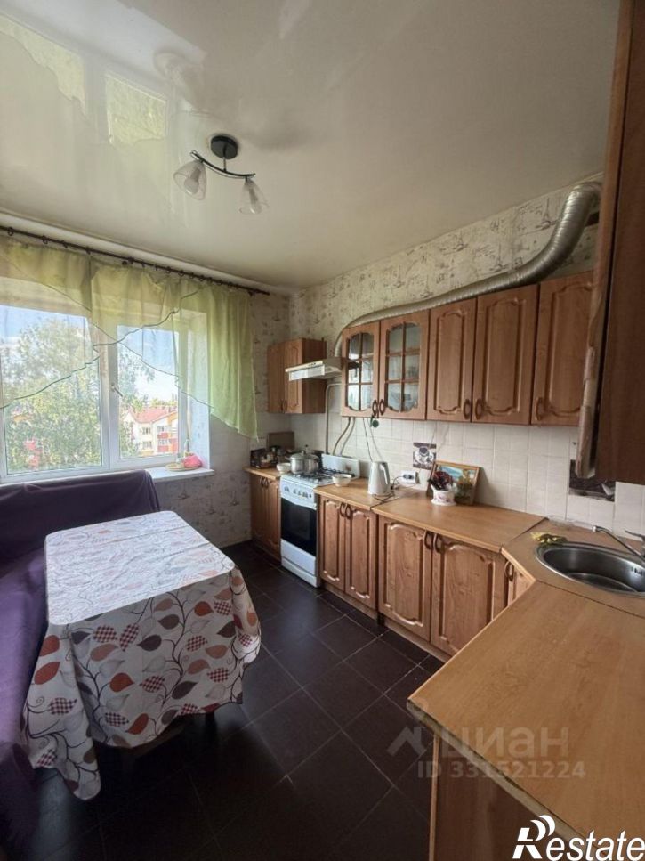3-комн квартира ул Хирургическая, 4,  д. 4