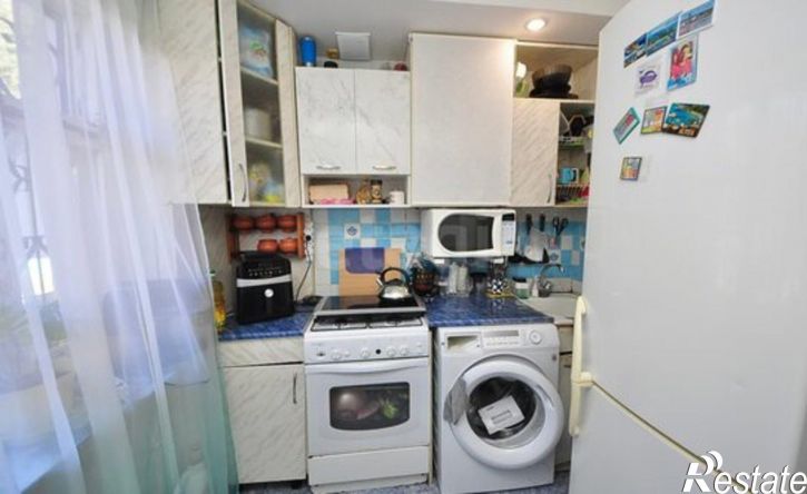 3-комн квартира б-р Космонавтов, 18,  д. 18
