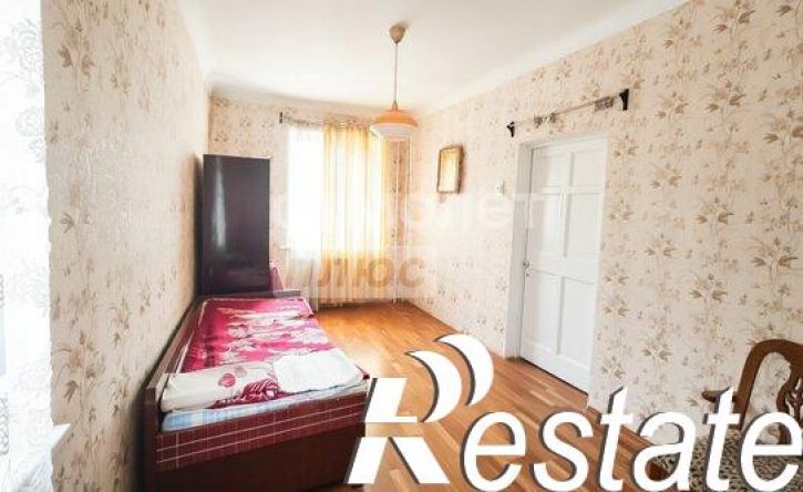 3-комн квартира улица Хмельницкого, 42,  д. 42